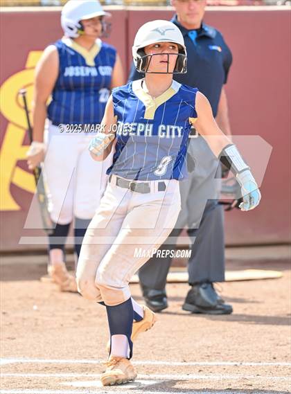 Thumbnail 2 in St. David vs. Joseph City (AIA 1A Final) photogallery.