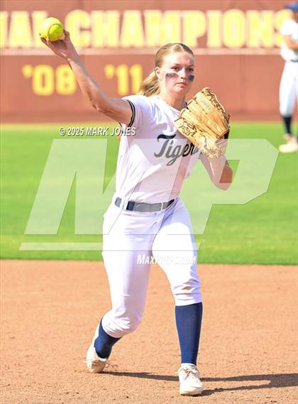 Thumbnail 1 in St. David vs. Joseph City (AIA 1A Final) photogallery.