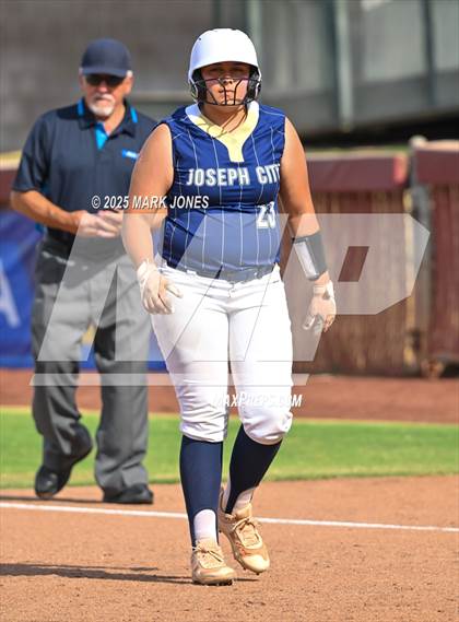 Thumbnail 2 in St. David vs. Joseph City (AIA 1A Final) photogallery.