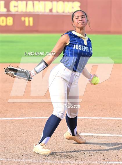 Thumbnail 2 in St. David vs. Joseph City (AIA 1A Final) photogallery.