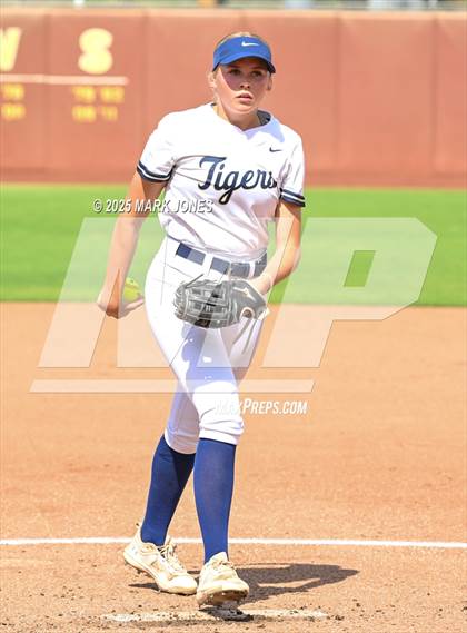 Thumbnail 3 in St. David vs. Joseph City (AIA 1A Final) photogallery.