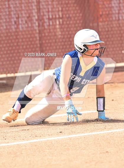 Thumbnail 1 in St. David vs. Joseph City (AIA 1A Final) photogallery.