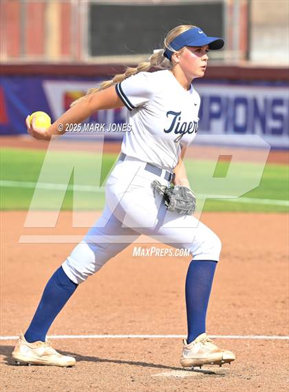 Thumbnail 3 in St. David vs. Joseph City (AIA 1A Final) photogallery.