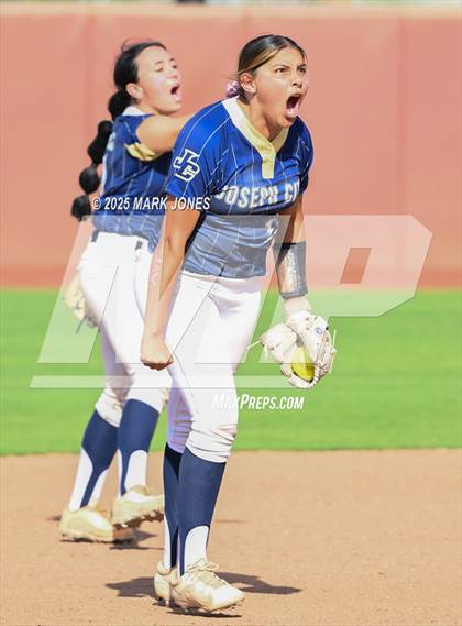 Thumbnail 1 in St. David vs. Joseph City (AIA 1A Final) photogallery.