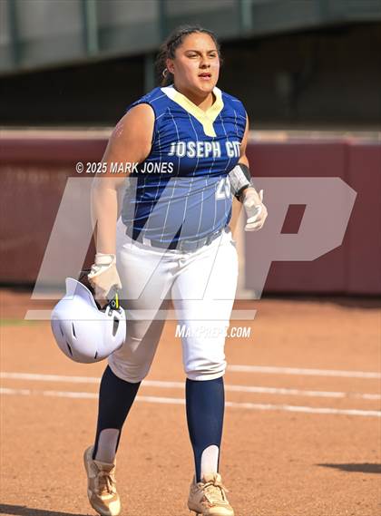 Thumbnail 3 in St. David vs. Joseph City (AIA 1A Final) photogallery.