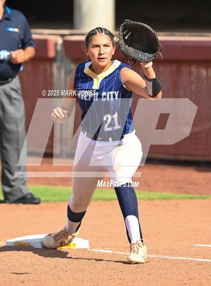Thumbnail 2 in St. David vs. Joseph City (AIA 1A Final) photogallery.