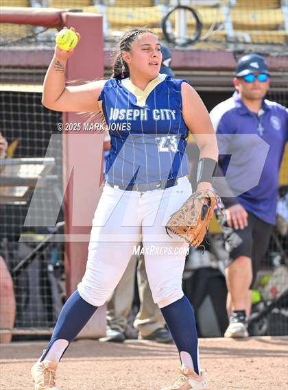 Thumbnail 1 in St. David vs. Joseph City (AIA 1A Final) photogallery.