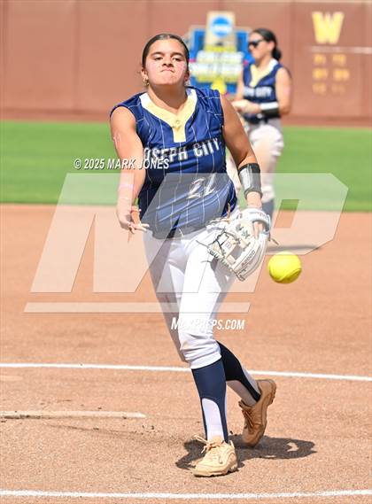Thumbnail 1 in St. David vs. Joseph City (AIA 1A Final) photogallery.