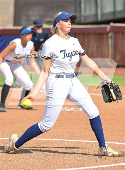 Thumbnail 2 in St. David vs. Joseph City (AIA 1A Final) photogallery.