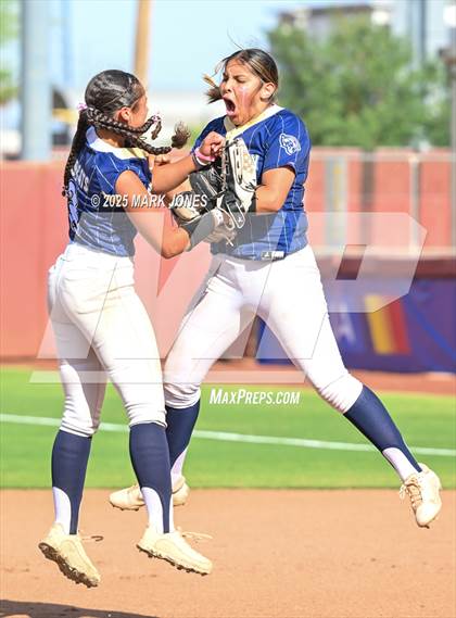 Thumbnail 3 in St. David vs. Joseph City (AIA 1A Final) photogallery.