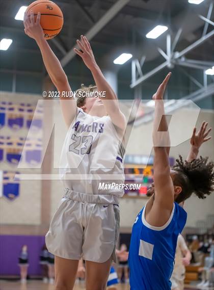 Thumbnail 3 in Carlsbad vs. San Diego (CIF SDS D1 Semifinals) photogallery.