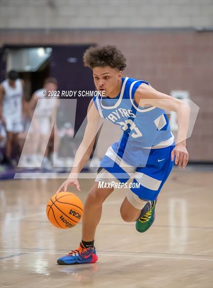 Thumbnail 3 in Carlsbad vs. San Diego (CIF SDS D1 Semifinals) photogallery.