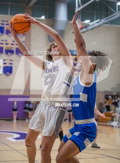 Thumbnail 1 in Carlsbad vs. San Diego (CIF SDS D1 Semifinals) photogallery.