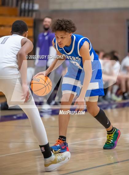 Thumbnail 1 in Carlsbad vs. San Diego (CIF SDS D1 Semifinals) photogallery.