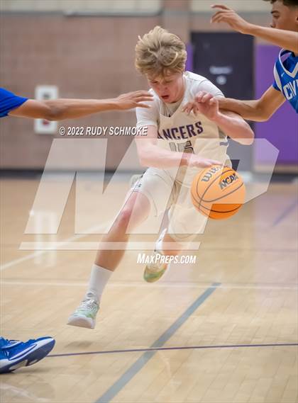 Thumbnail 2 in Carlsbad vs. San Diego (CIF SDS D1 Semifinals) photogallery.