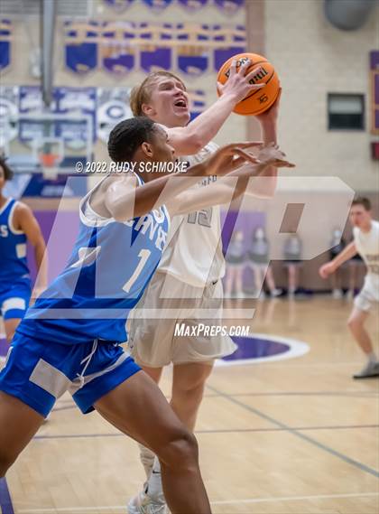 Thumbnail 2 in Carlsbad vs. San Diego (CIF SDS D1 Semifinals) photogallery.
