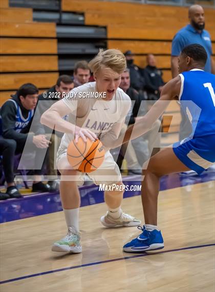 Thumbnail 3 in Carlsbad vs. San Diego (CIF SDS D1 Semifinals) photogallery.