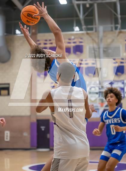 Thumbnail 2 in Carlsbad vs. San Diego (CIF SDS D1 Semifinals) photogallery.