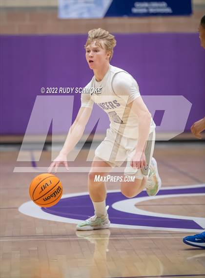 Thumbnail 1 in Carlsbad vs. San Diego (CIF SDS D1 Semifinals) photogallery.