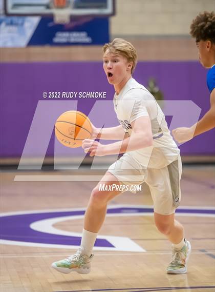 Thumbnail 1 in Carlsbad vs. San Diego (CIF SDS D1 Semifinals) photogallery.