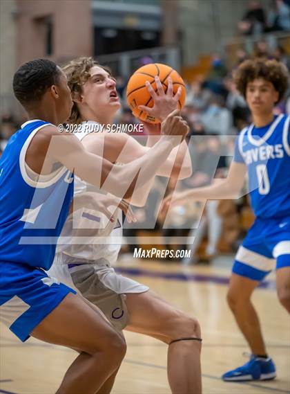 Thumbnail 3 in Carlsbad vs. San Diego (CIF SDS D1 Semifinals) photogallery.
