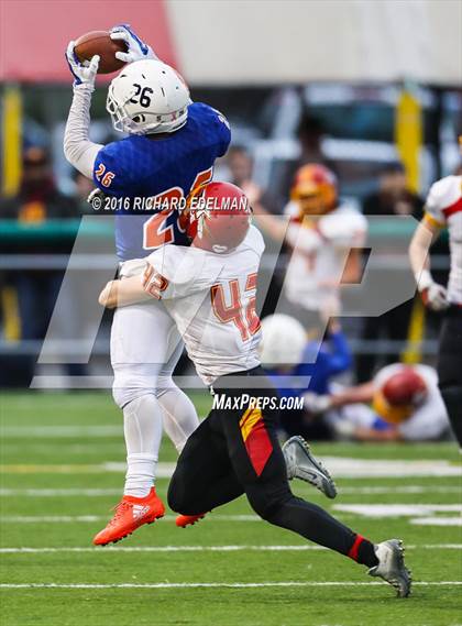 Thumbnail 3 in Eastside Catholic vs Kamiakin (WIAA 3A Semifinal Playoff) photogallery.