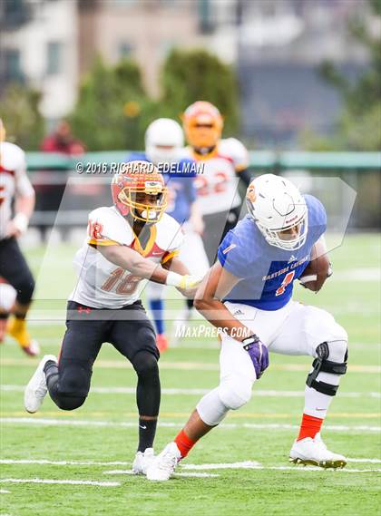 Thumbnail 1 in Eastside Catholic vs Kamiakin (WIAA 3A Semifinal Playoff) photogallery.