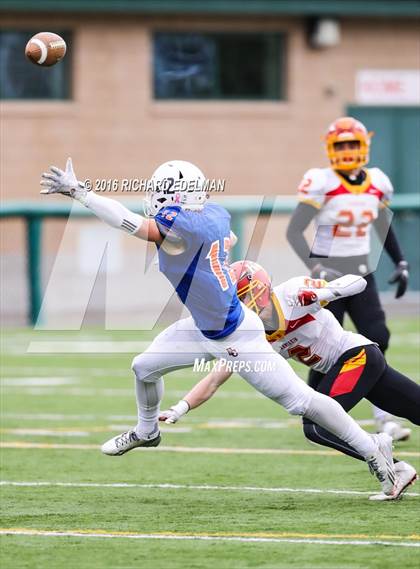 Thumbnail 3 in Eastside Catholic vs Kamiakin (WIAA 3A Semifinal Playoff) photogallery.