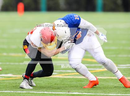 Thumbnail 2 in Eastside Catholic vs Kamiakin (WIAA 3A Semifinal Playoff) photogallery.