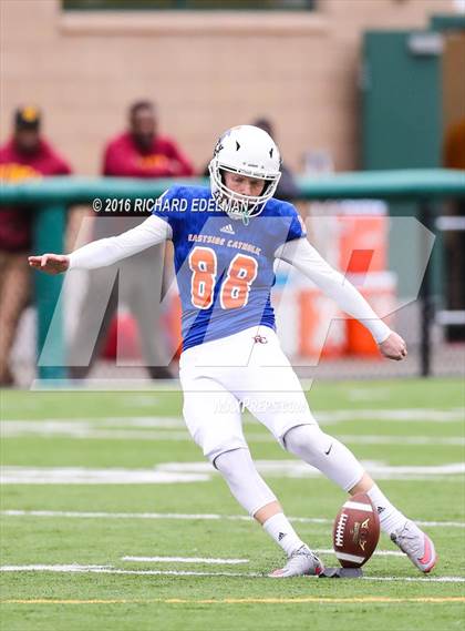 Thumbnail 3 in Eastside Catholic vs Kamiakin (WIAA 3A Semifinal Playoff) photogallery.