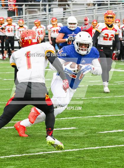 Thumbnail 1 in Eastside Catholic vs Kamiakin (WIAA 3A Semifinal Playoff) photogallery.