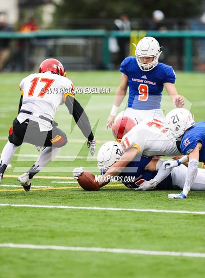 Thumbnail 1 in Eastside Catholic vs Kamiakin (WIAA 3A Semifinal Playoff) photogallery.