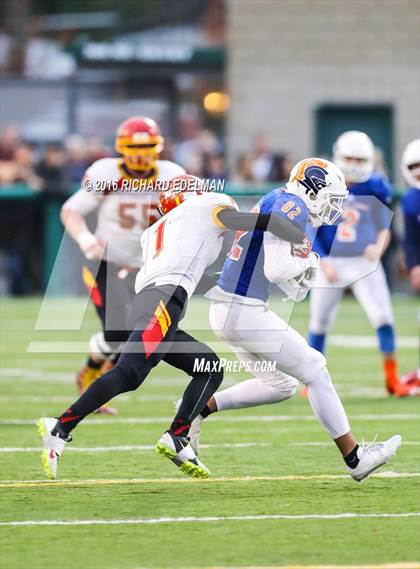 Thumbnail 3 in Eastside Catholic vs Kamiakin (WIAA 3A Semifinal Playoff) photogallery.