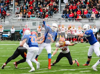 Thumbnail 1 in Eastside Catholic vs Kamiakin (WIAA 3A Semifinal Playoff) photogallery.