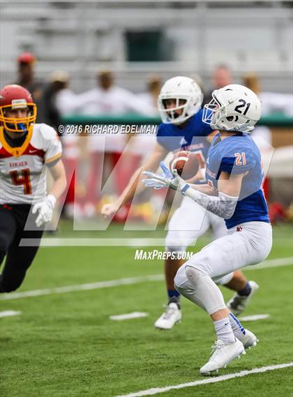 Thumbnail 3 in Eastside Catholic vs Kamiakin (WIAA 3A Semifinal Playoff) photogallery.