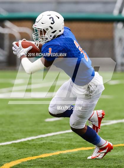Thumbnail 3 in Eastside Catholic vs Kamiakin (WIAA 3A Semifinal Playoff) photogallery.