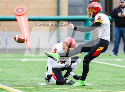 Thumbnail 3 in Eastside Catholic vs Kamiakin (WIAA 3A Semifinal Playoff) photogallery.