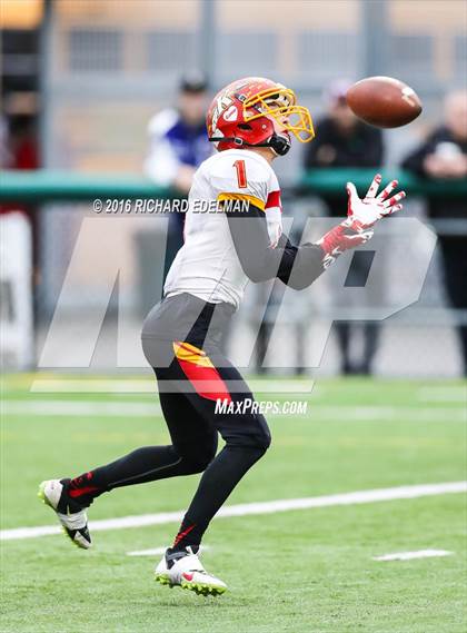 Thumbnail 1 in Eastside Catholic vs Kamiakin (WIAA 3A Semifinal Playoff) photogallery.