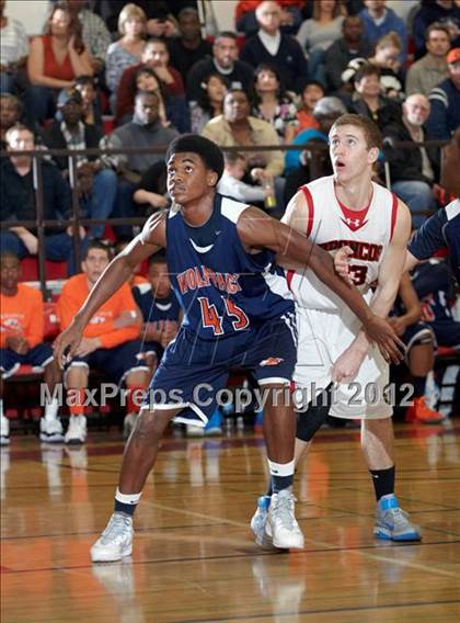 Thumbnail 3 in Cosumnes Oaks @ Bella Vista (CIF SJS D2 Playoffs) photogallery.