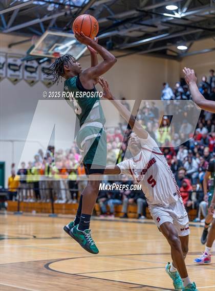 Thumbnail 3 in  Bay Shore vs William Floyd (NYSPHSAA Section XI Class AAA Semifinals) photogallery.