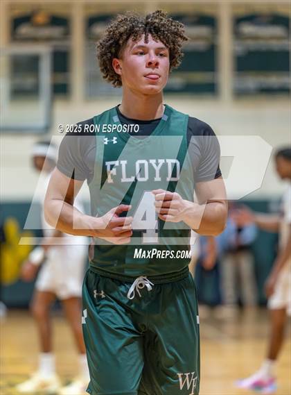 Thumbnail 2 in  Bay Shore vs William Floyd (NYSPHSAA Section XI Class AAA Semifinals) photogallery.