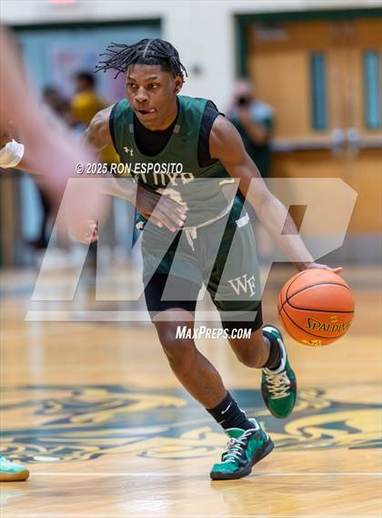 Thumbnail 3 in  Bay Shore vs William Floyd (NYSPHSAA Section XI Class AAA Semifinals) photogallery.