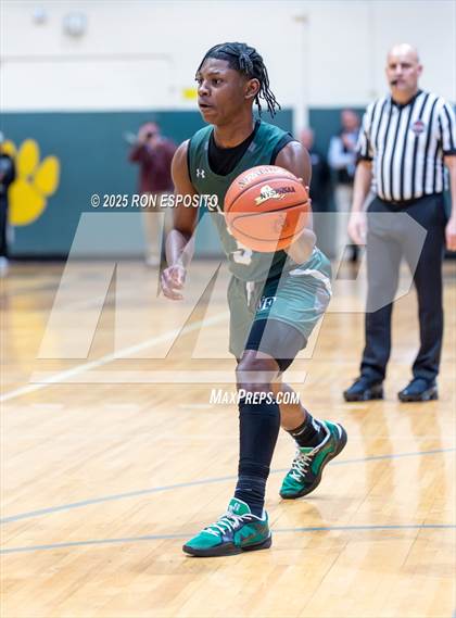 Thumbnail 2 in  Bay Shore vs William Floyd (NYSPHSAA Section XI Class AAA Semifinals) photogallery.