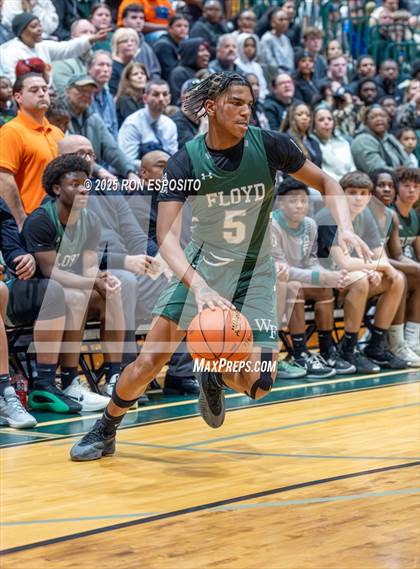 Thumbnail 3 in  Bay Shore vs William Floyd (NYSPHSAA Section XI Class AAA Semifinals) photogallery.