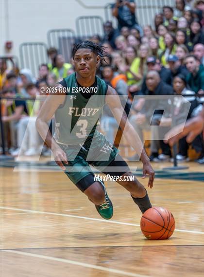 Thumbnail 3 in  Bay Shore vs William Floyd (NYSPHSAA Section XI Class AAA Semifinals) photogallery.
