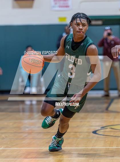 Thumbnail 1 in  Bay Shore vs William Floyd (NYSPHSAA Section XI Class AAA Semifinals) photogallery.