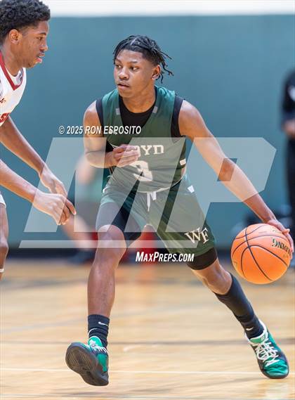 Thumbnail 2 in  Bay Shore vs William Floyd (NYSPHSAA Section XI Class AAA Semifinals) photogallery.