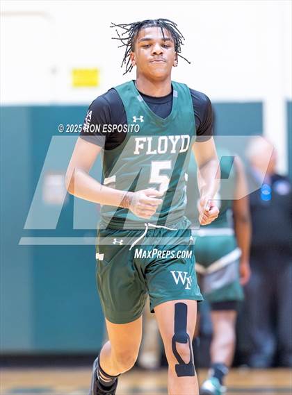 Thumbnail 3 in  Bay Shore vs William Floyd (NYSPHSAA Section XI Class AAA Semifinals) photogallery.