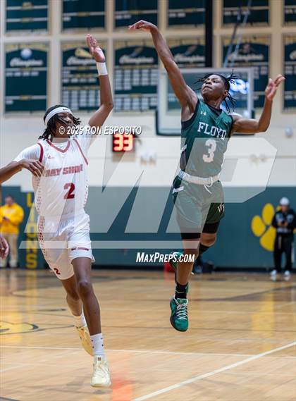 Thumbnail 1 in  Bay Shore vs William Floyd (NYSPHSAA Section XI Class AAA Semifinals) photogallery.