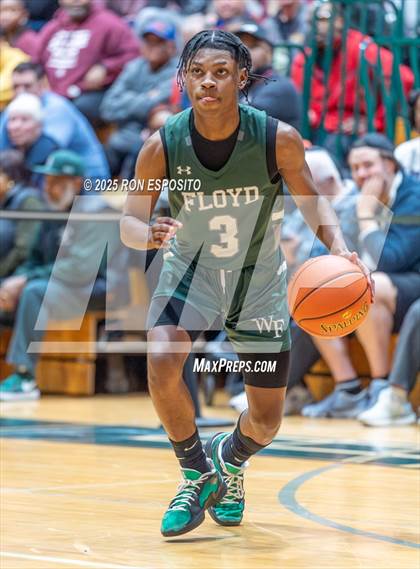 Thumbnail 1 in  Bay Shore vs William Floyd (NYSPHSAA Section XI Class AAA Semifinals) photogallery.